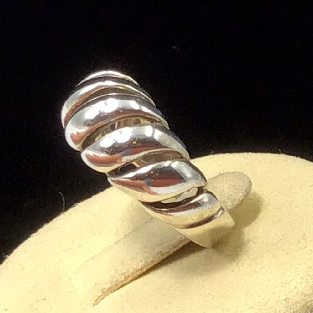 Silver Twisted Wave Band Ring - Polished Silver Women’s Ring